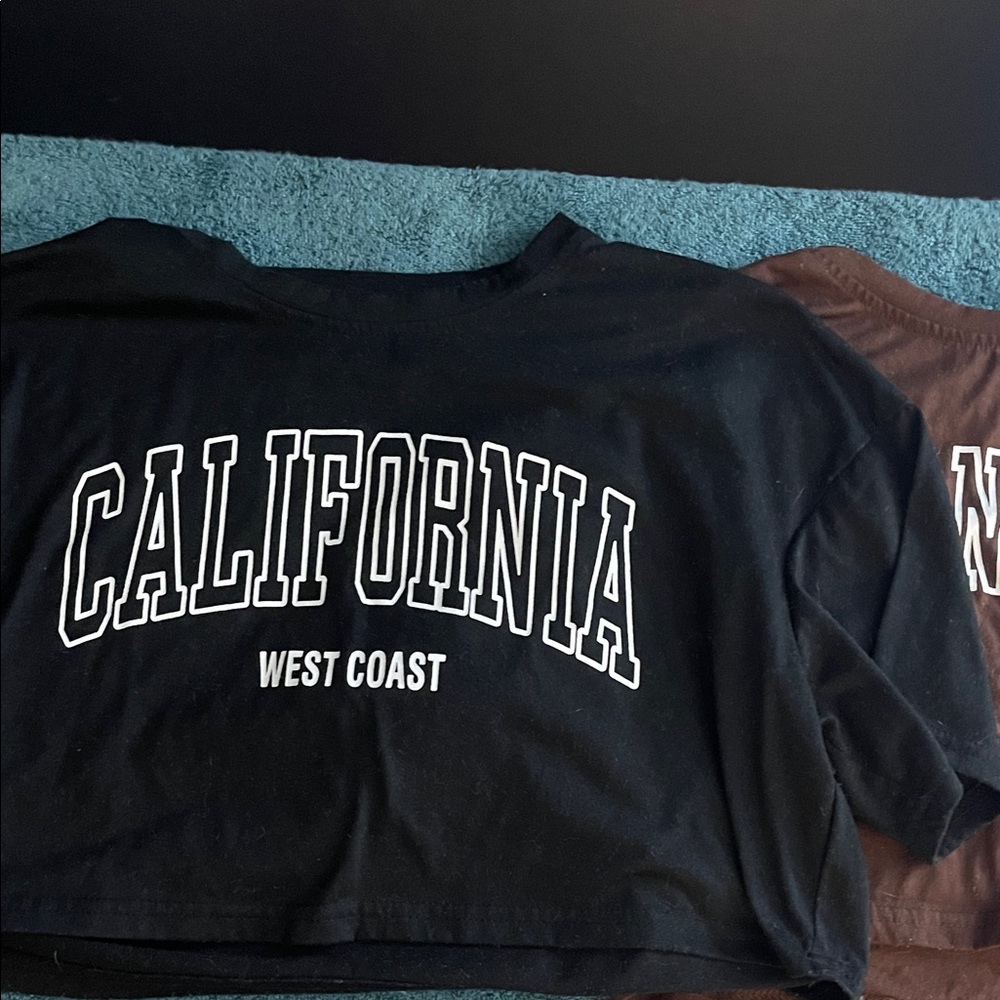 Black 'California West Coast' Crop Top and Brown